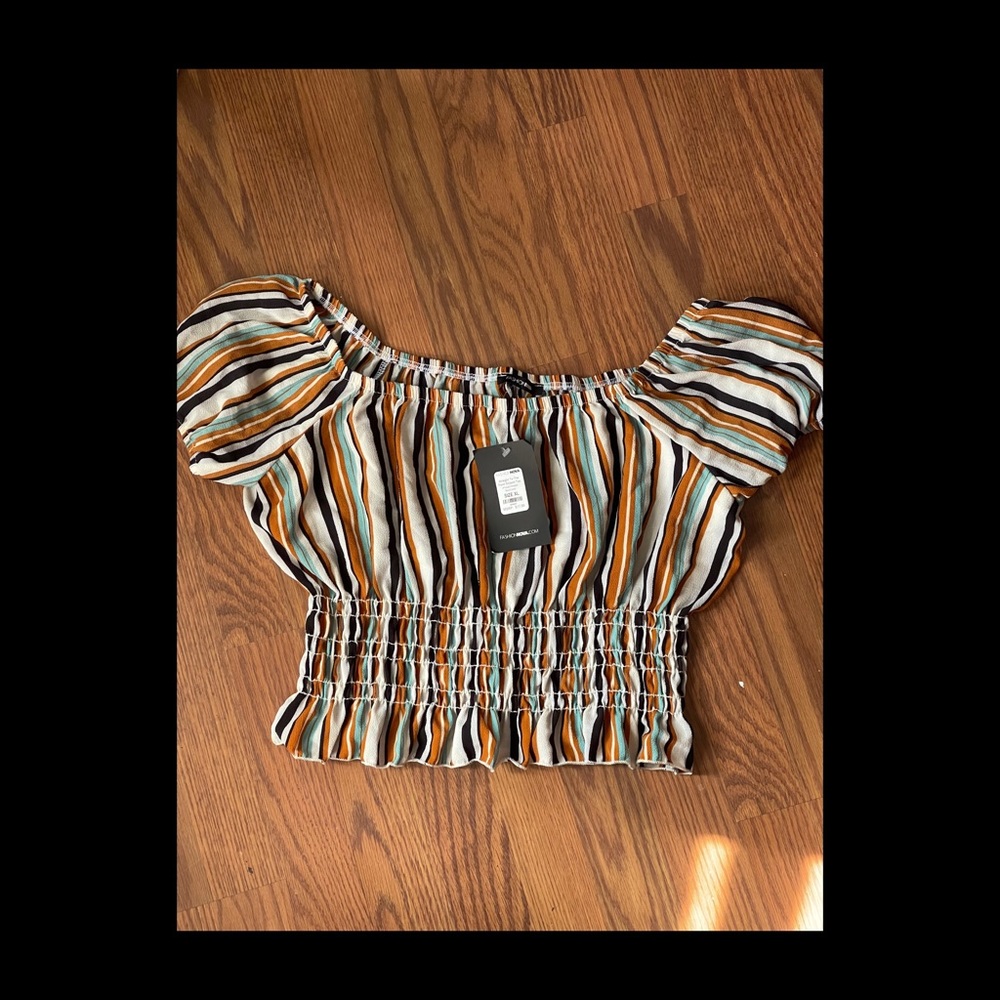 Fashion nova off shoulder crop blouse